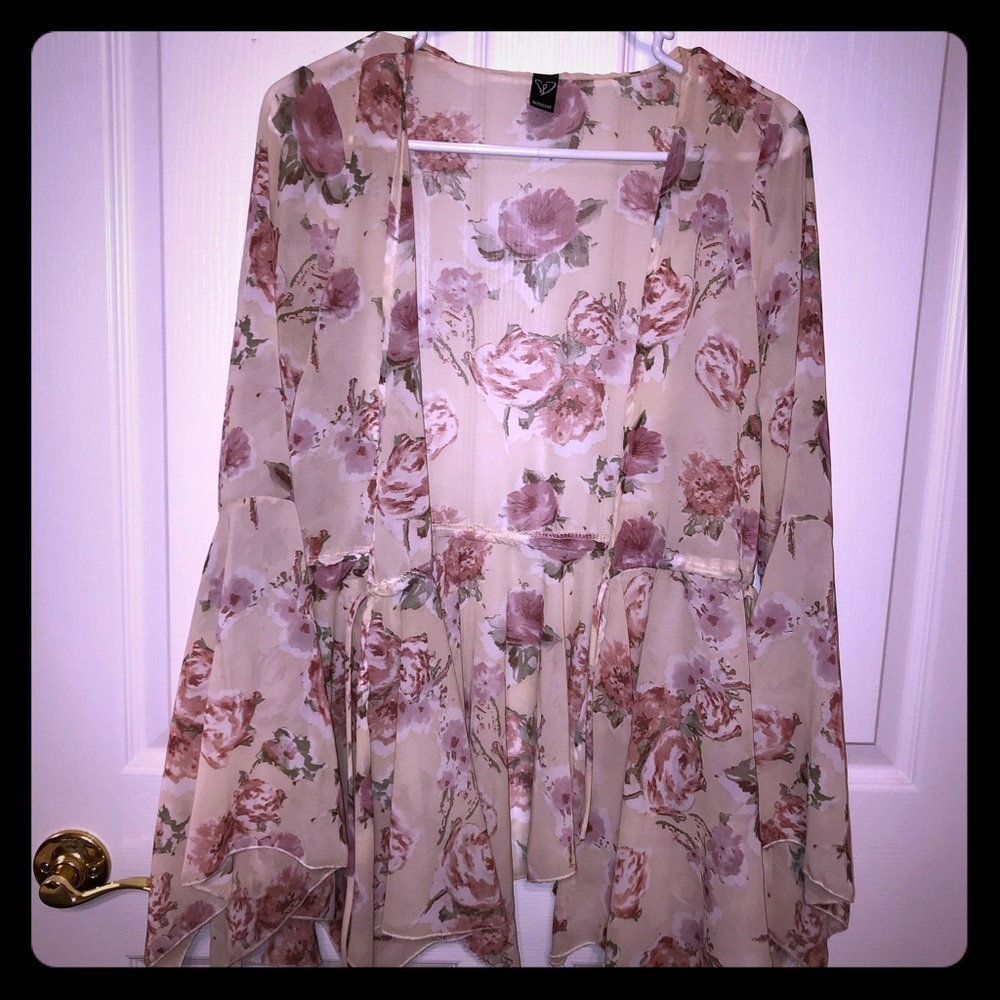 Nude floral kimono